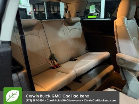 Used 2011 GMC Acadia SLT AWD/4WD image 37
