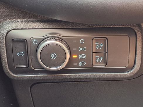 Used 2025 Ford Explorer ST-Line w/ ST-Line Street Pack AWD/4WD image 14