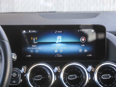 Used 2022 Mercedes-Benz GLA 250 image 10