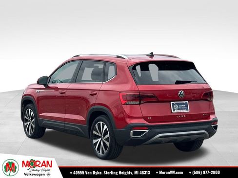 Used 2023 Volkswagen Taos SE w/ Panoramic Sunroof Package AWD/4WD image 3