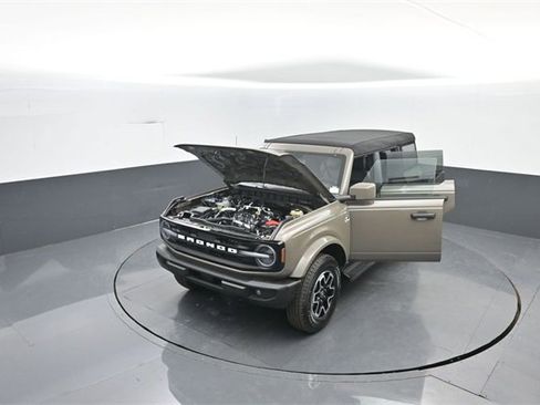New 2026 Ford Bronco Outer Banks image 40