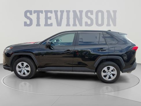 Used 2025 Toyota RAV4 LE AWD/4WD image 2