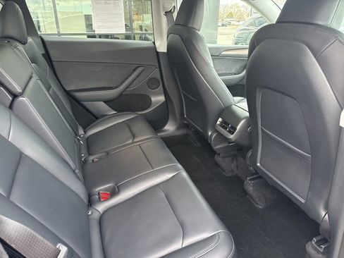 Used 2023 Tesla Model Y Long Range image 19