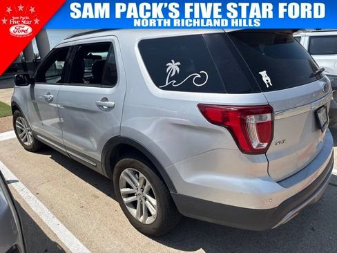 Used 2016 Ford Explorer XLT FWD image 6