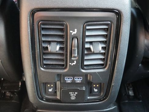 Used 2022 Dodge Durango SRT w/ Technology Group AWD/4WD image 30