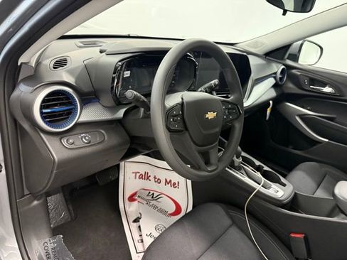 New 2026 Chevrolet Trax LS w/ LS Convenience Package image 12