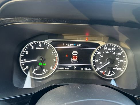 Used 2024 Nissan Pathfinder SV image 20