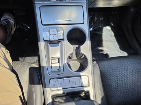 Used 2021 Hyundai Kona Limited w/ Cargo Package FWD image 15