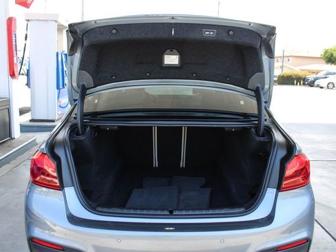 Used 2020 BMW M550i xDrive w/ Executive Package AWD/4WD image 41