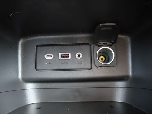 Used 2020 Chevrolet Equinox LS w/ LS Convenience Package FWD image 31