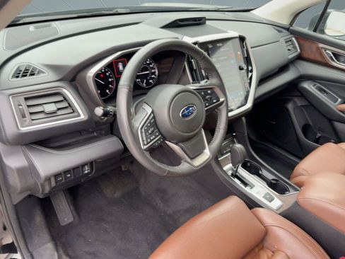 Used 2023 Subaru Ascent Touring image 4