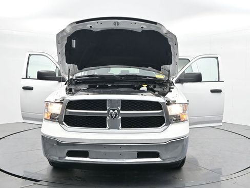 Used 2024 RAM 1500 Classic SLT image 40