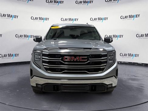 Used 2025 GMC Sierra 1500 SLT image 8