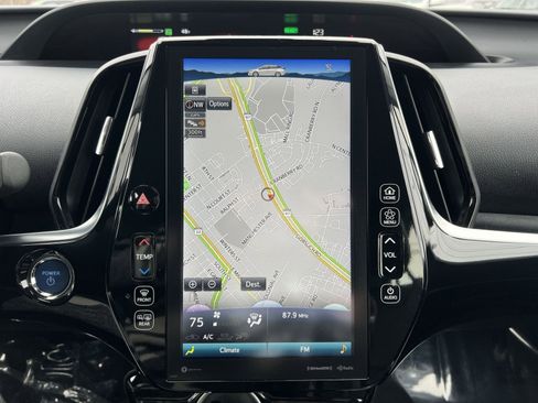 Used 2022 Toyota Prius Prime XLE image 20