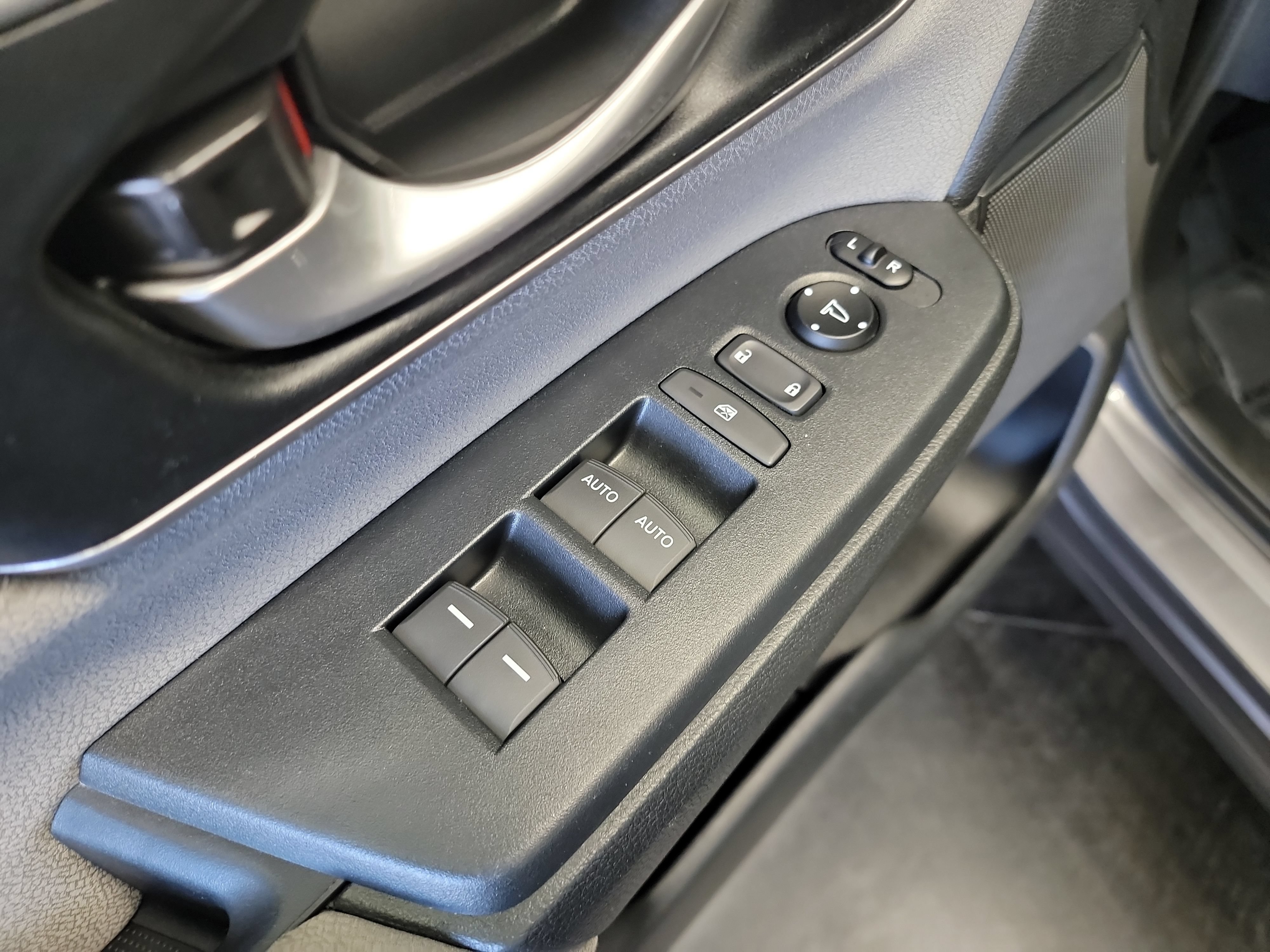 Used 2017 Honda CR-V EX image 14