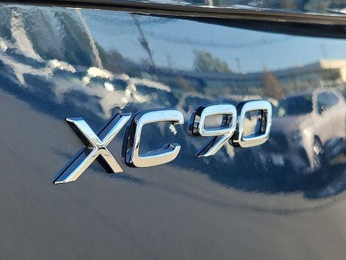 Used 2026 Volvo XC90 B6 Plus w/ Protection Package Premier AWD/4WD image 27