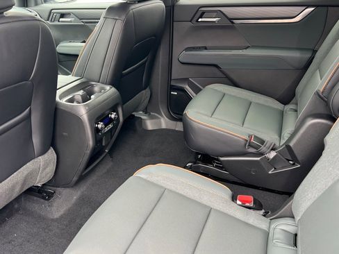 New 2026 GMC Acadia AT4 w/ Luxury Package image 9