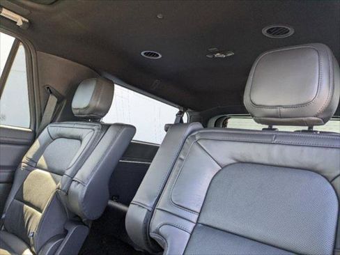 New 2024 Lincoln Navigator L Reserve image 12