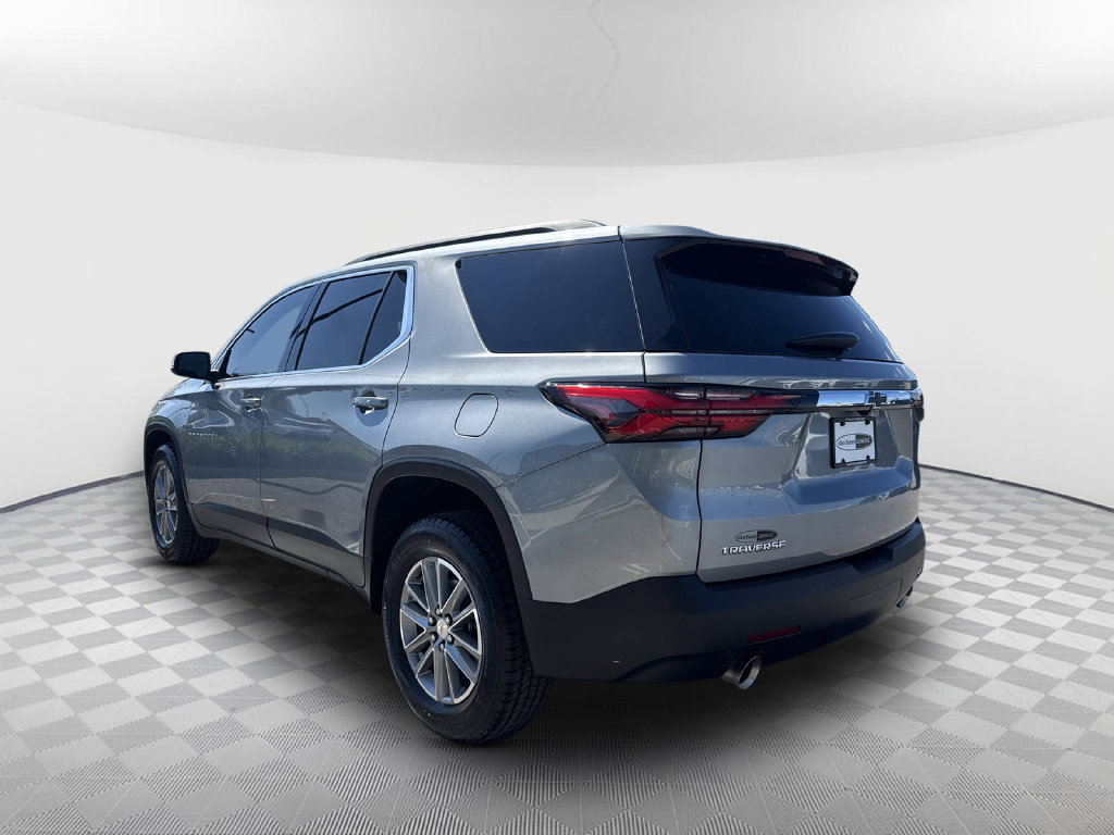 Used 2023 Chevrolet Traverse LT FWD image 7