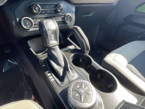 Used 2022 Ford Bronco Big Bend AWD/4WD image 40