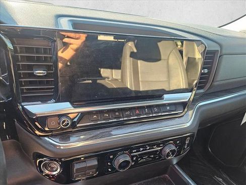 Used 2024 Chevrolet Silverado 1500 LTZ image 15