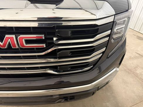 Used 2025 GMC Sierra 1500 SLT AWD/4WD image 6