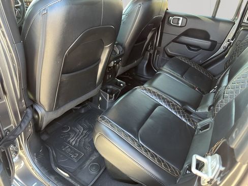 Used 2021 Jeep Gladiator Overland image 20