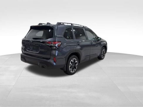 Certified 2025 Subaru Forester Premium image 26