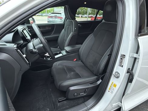 Used 2023 Volvo C40 P8 Recharge Ultimate AWD/4WD image 24