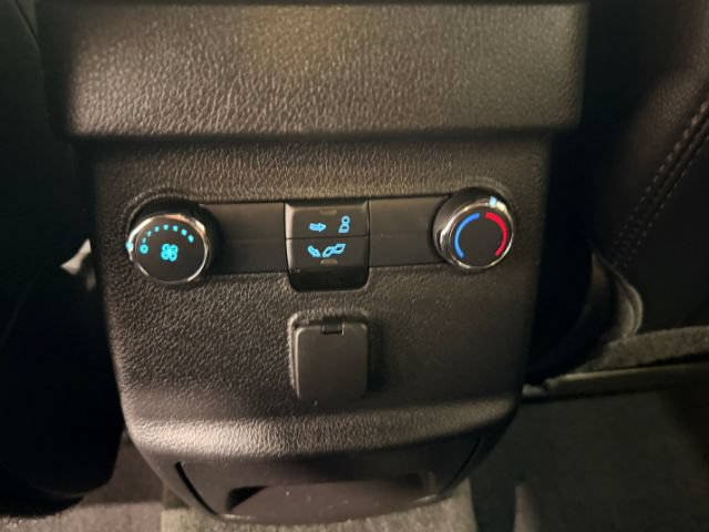 Used 2017 Ford Explorer XLT w/ Equipment Group 202A AWD/4WD image 26