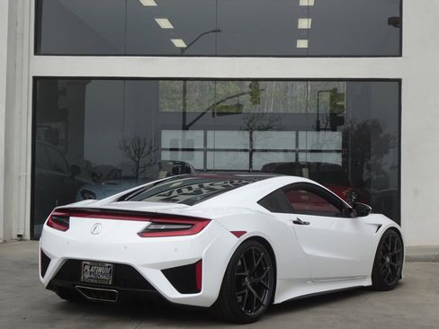 Used 2017 Acura NSX image 6