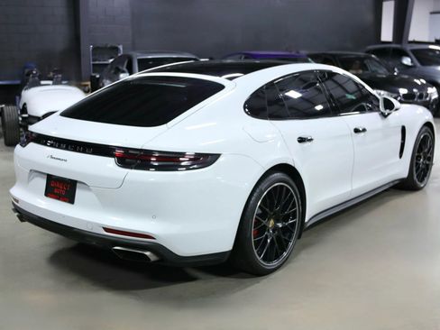 Used 2017 Porsche Panamera 4 image 14