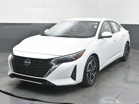Certified 2025 Nissan Sentra SV w/ All-Weather Package FWD image 3