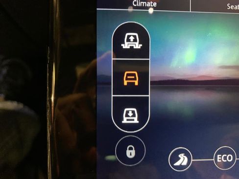 Used 2020 Land Rover Range Rover Velar R-Dynamic HSE image 40