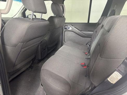 Used 2010 Nissan Pathfinder S FE+ image 12
