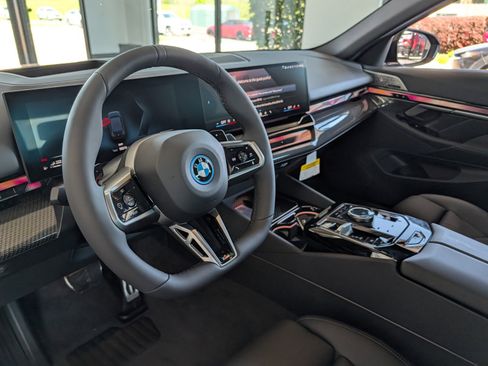 New 2027 BMW 550e xDrive image 16