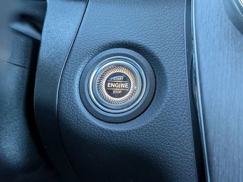 Used 2022 Mercedes-Benz GLC 300 4MATIC image 21