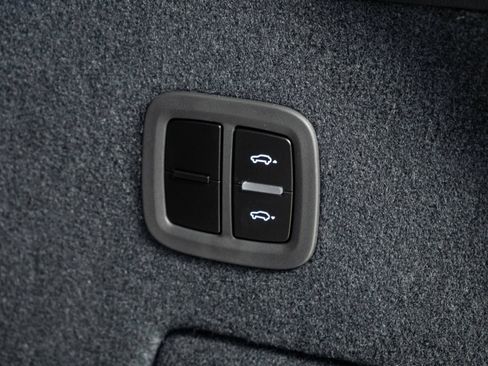 New 2026 Porsche Cayenne AWD/4WD image 31