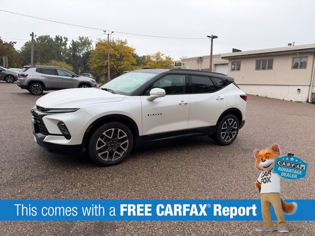 Used 2025 Chevrolet Blazer RS w/ Driver Confidence II Package AWD/4WD image 2