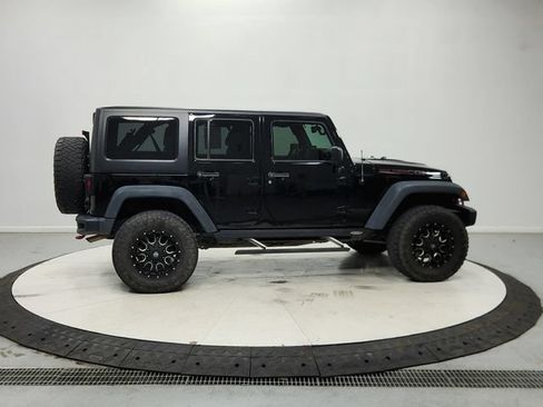 Used 2016 Jeep Wrangler Unlimited Rubicon AWD/4WD image 9