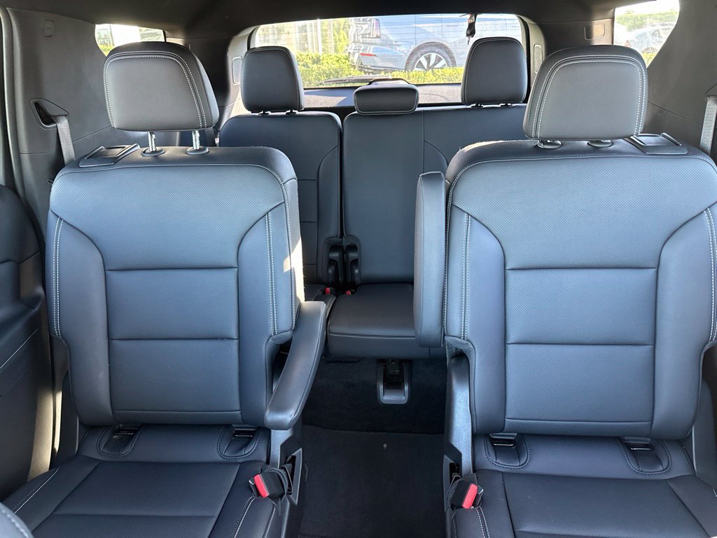 Used 2026 Chevrolet Traverse LT AWD/4WD image 25