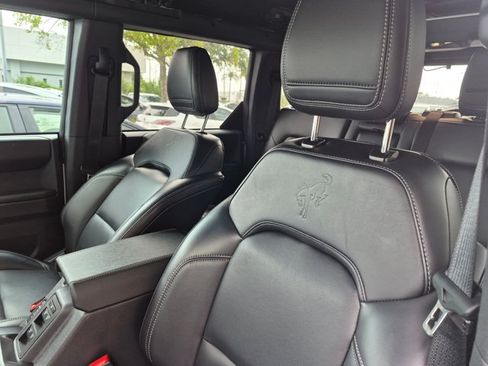 Used 2025 Ford Bronco Outer Banks AWD/4WD image 6