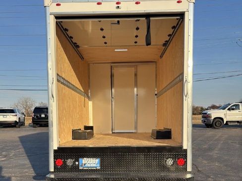 Used 2024 Chevrolet Express 3500 w/ Power Convenience Package RWD image 2