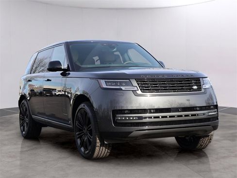 New 2026 Land Rover Range Rover Long Wheelbase SE image 3
