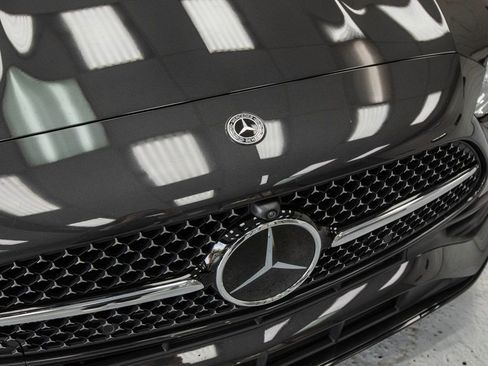 Used 2023 Mercedes-Benz C 300 Sedan image 11