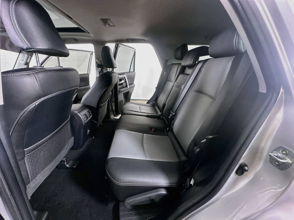 Used 2022 Toyota 4Runner SR5 Premium w/ Moonroof Package RWD image 16