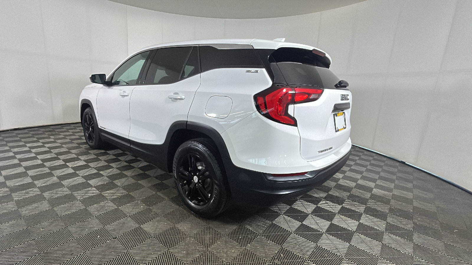 Used 2020 GMC Terrain SLE FWD image 5