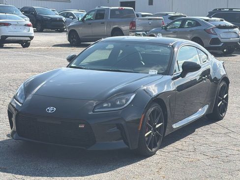 Used 2025 Toyota GR86 Premium w/ Performance Package RWD image 1