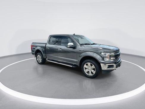 Used 2018 Ford F150 Lariat w/ Equipment Group 502A Luxury AWD/4WD image 2