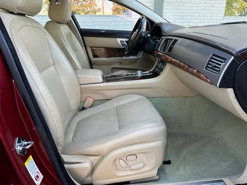 Used 2011 Jaguar XF RWD image 20